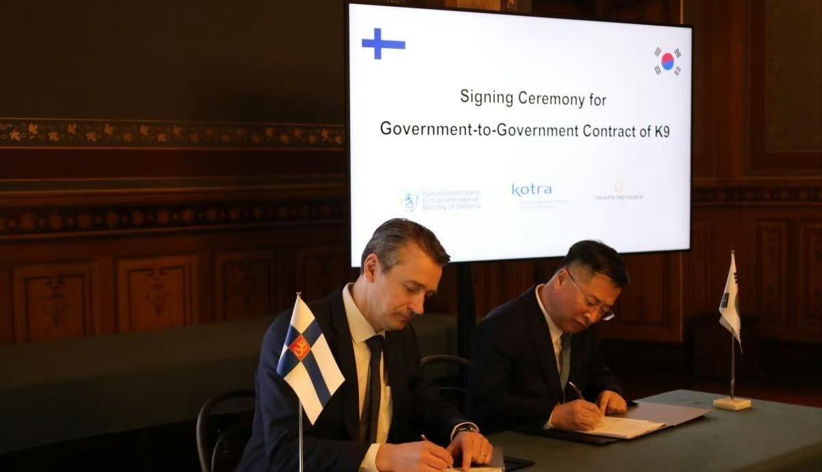4月9日，芬兰与韩国签署政府协议，芬兰将购买112门韩国制造的二手155毫米K9