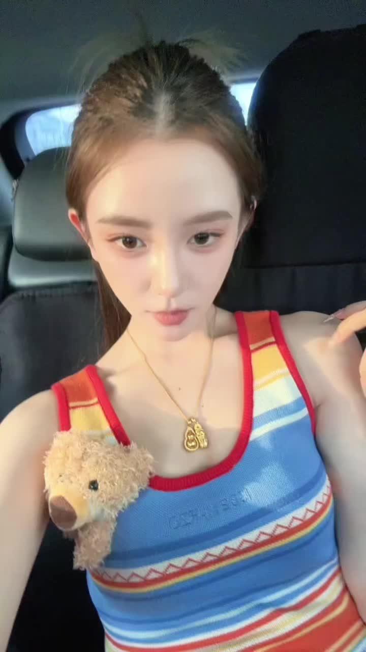 一问全是纯爱  一谈全是祸害  算了 话多不是我的风格