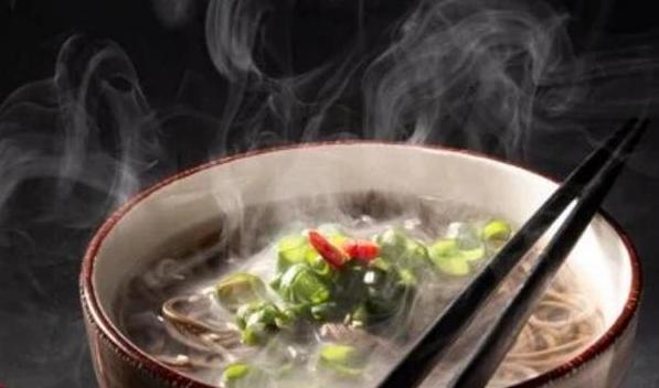 老一辈最爱的生活方式，正在疯狂致癌？
同为爱吃米喝茶，中国食道癌发病率是日韩的数