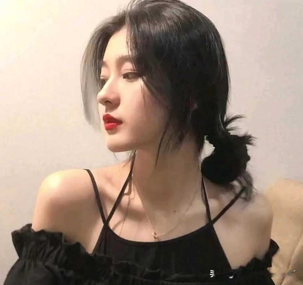 为什么这么多人不肯承认现实？
现实明明就是女人性别优势巨大，可是很多人说大龄剩女