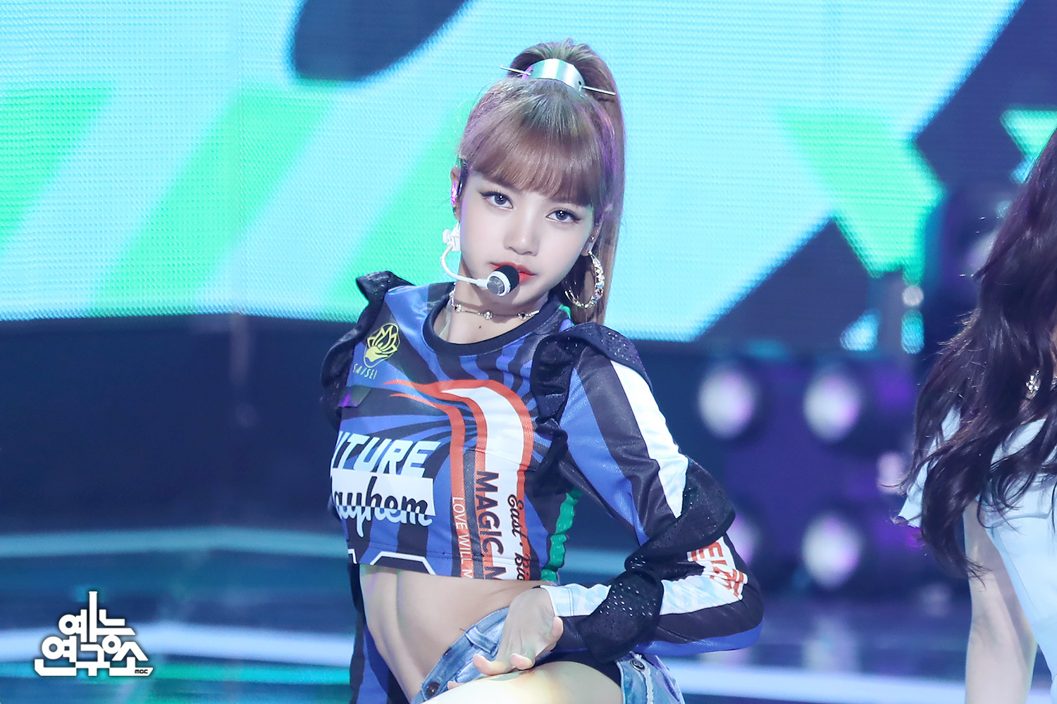 LISA  lisa亚女一 【那年今日】180807 MBC音乐中心更新LISA