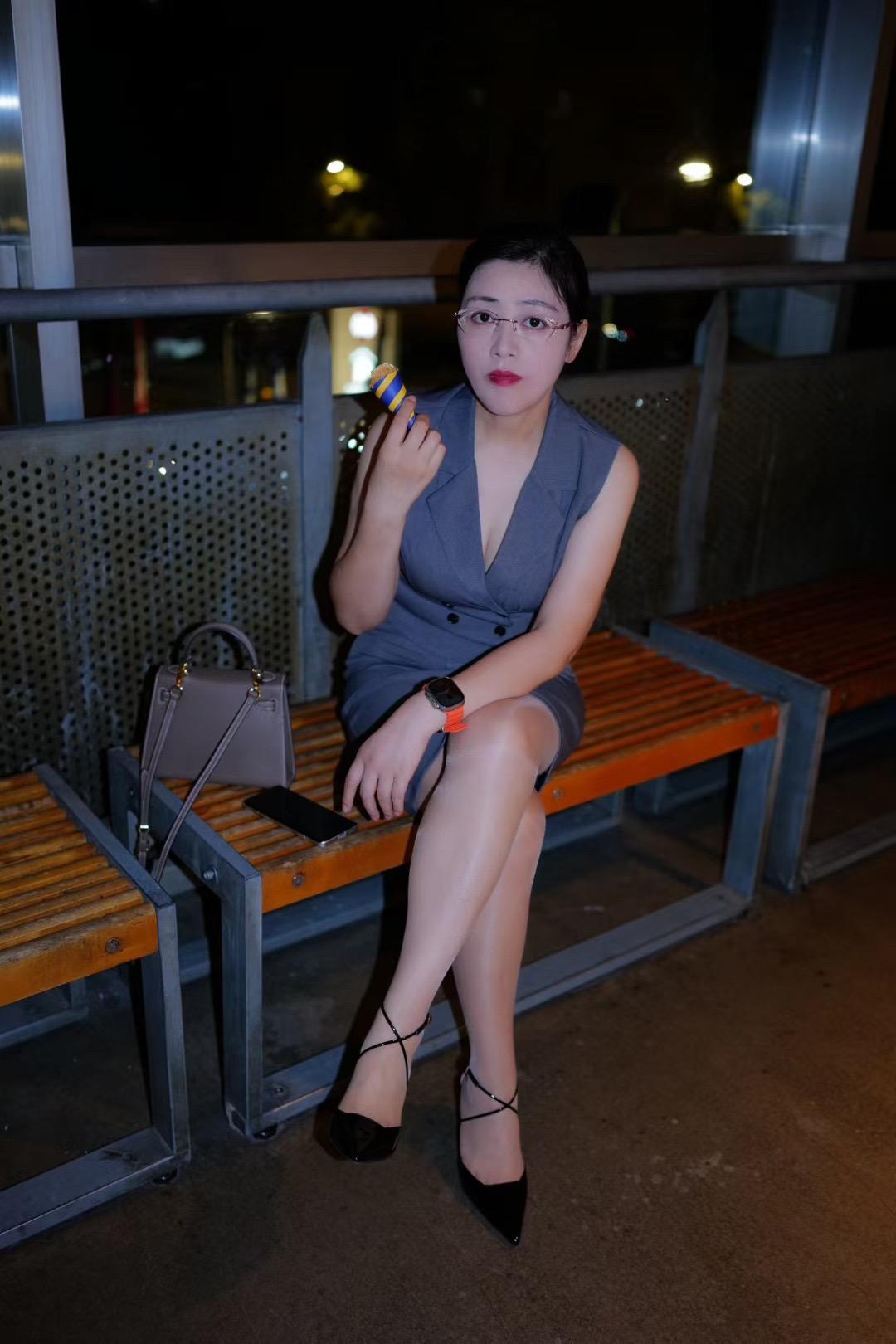 掌声在哪里，行走的荷尔蒙优雅气质 职场女性 御姐 大长腿