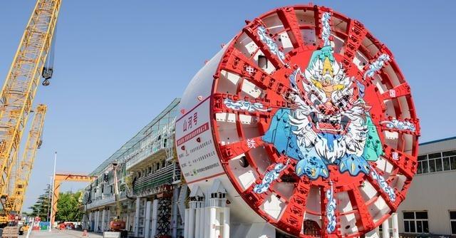 印度媒体这两天跟过年一样，疯狂刷屏“中方终于低头让步“！两台盾构机从广州港发出，