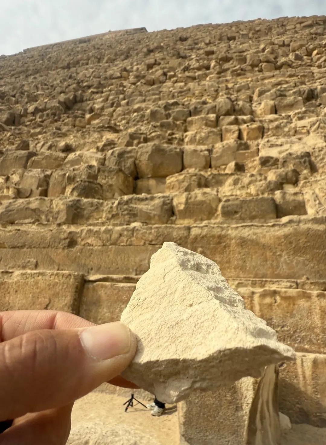 属于金字塔的石头，带回去感觉更有意义
带走的不光是石头，更是对埃及旅行的美好回忆