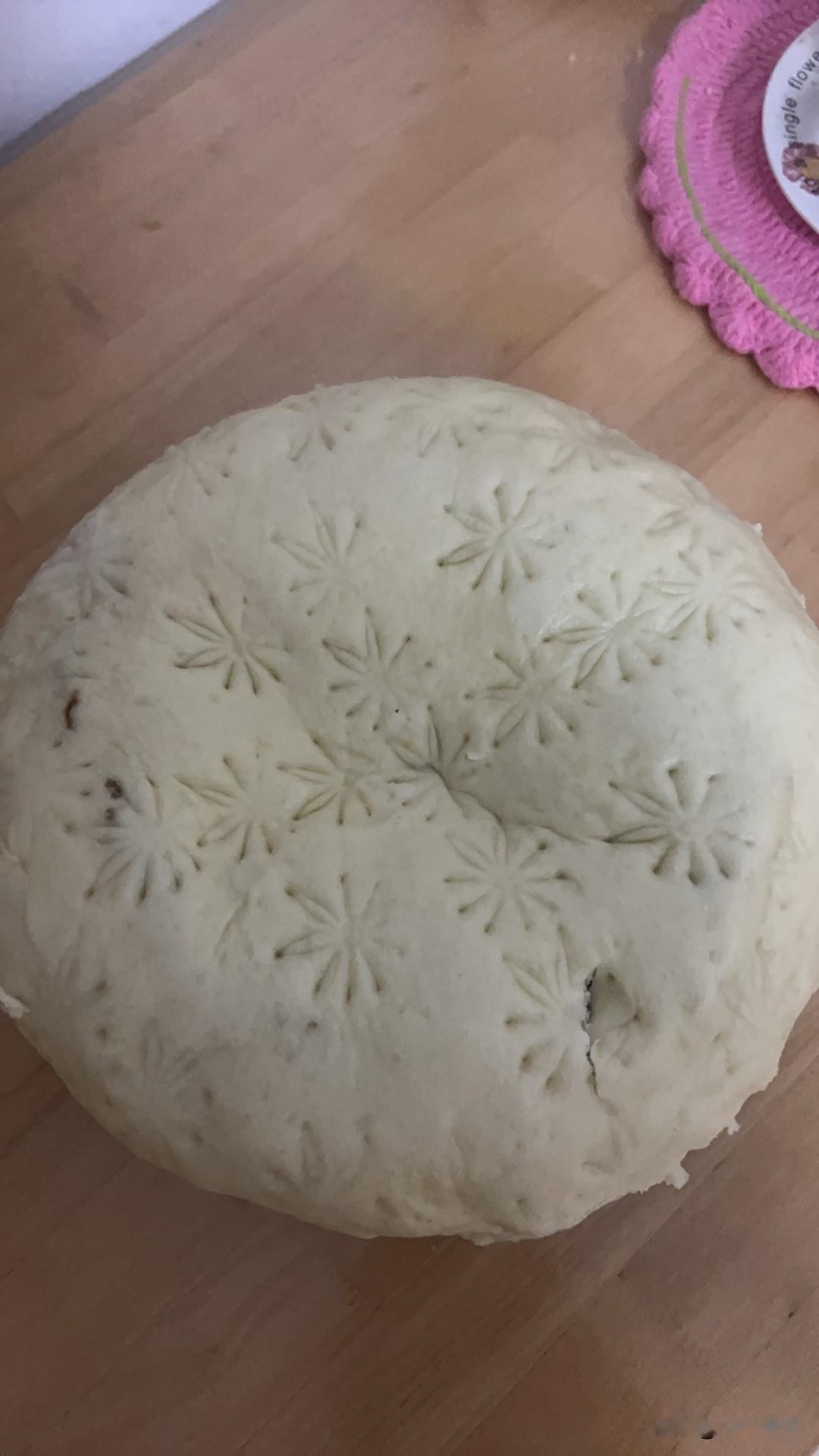 8月15蒸糖饼，我家的糖饼出锅了！
天津的风俗就是到了8月15必须蒸个糖饼吃！预