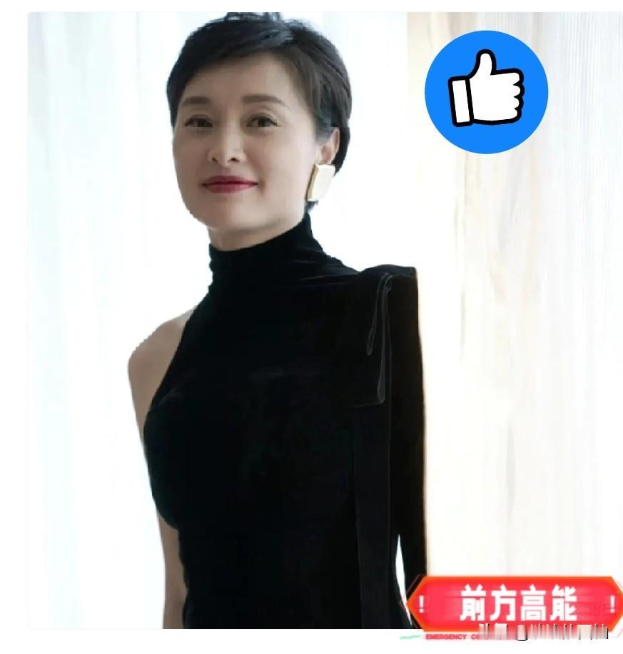 说句不该说的话，
看了吴越在白玉兰的状态，
才真的觉得婚姻会封印女人。

本届白