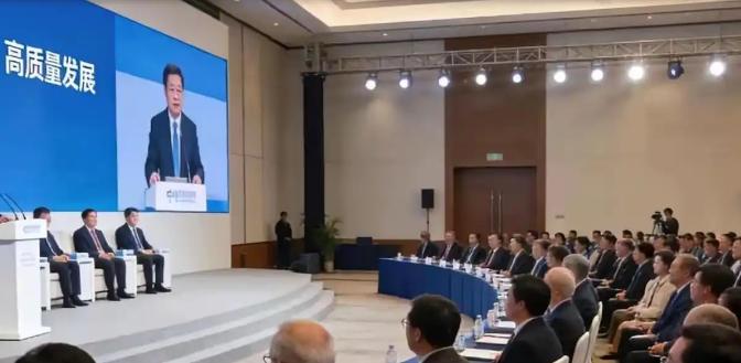 高市早苗做梦都没想到，自己带着730亿美元访美，满心以为能换来尊重，结果前脚刚踏