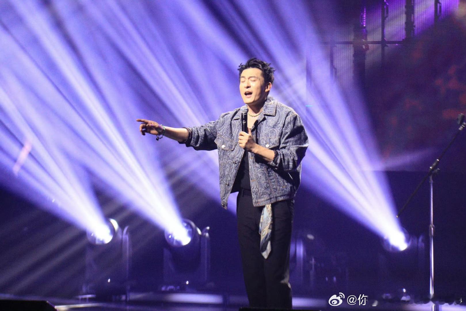 孙艺洲版《死了都要爱》爆火！被调侃“抗抑郁神曲”，他在扫楼时超洒脱回应：选歌就挑