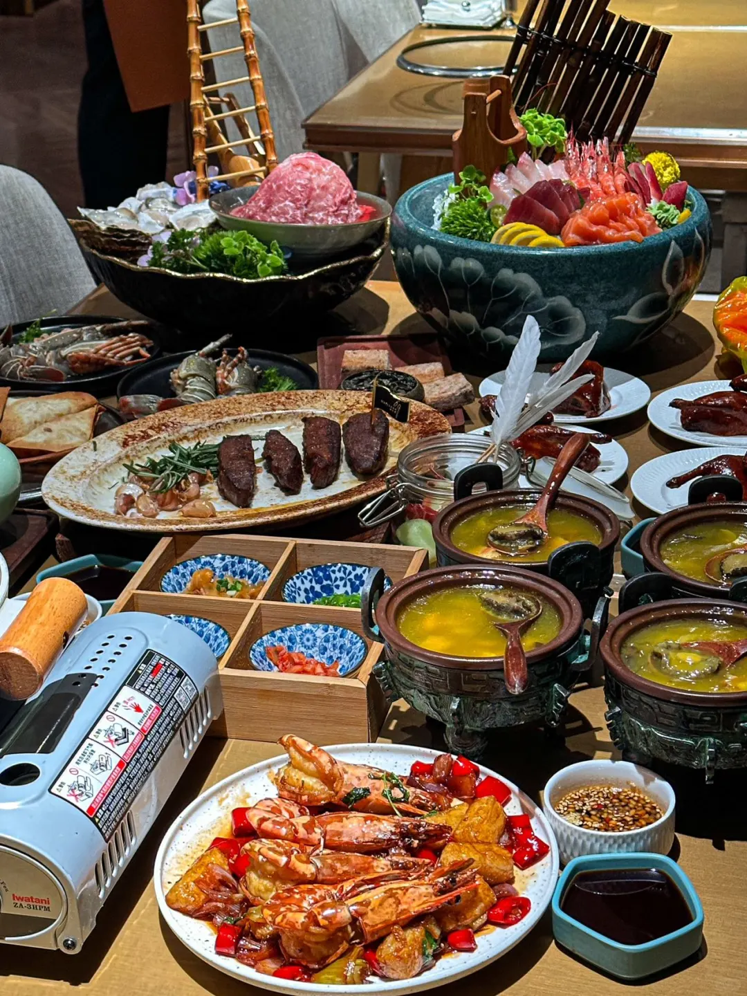 富婆姐妹带我来吃的！！五星级酒店自助👍