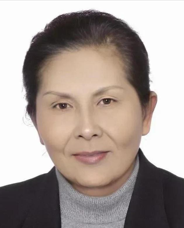 我国顶尖半导体教授李爱珍，申请中科院院士被淘汰，不料2007年，她竟然摇身一变成