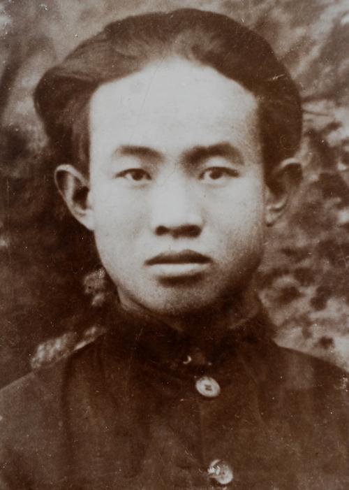 曹振亚（1913—1943），原名王言志，化名王云青，山东招远（今招远市）道头镇