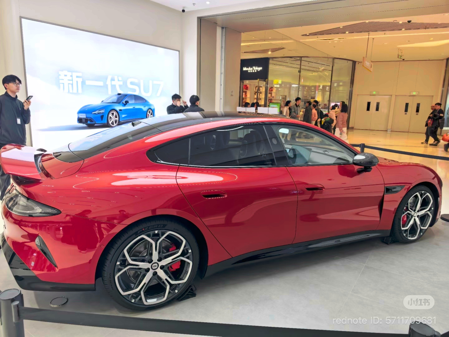 小米新款su7太帅了。真的太帅了。无死角的太帅了。 