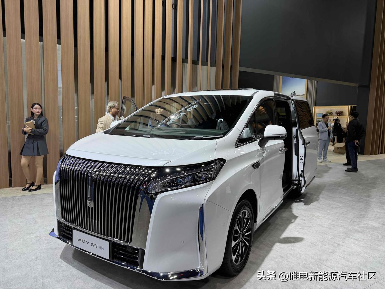 2026曼谷车展长城展台[思考]长城的各个子品牌不管是炮还是坦克在车头标都保留了