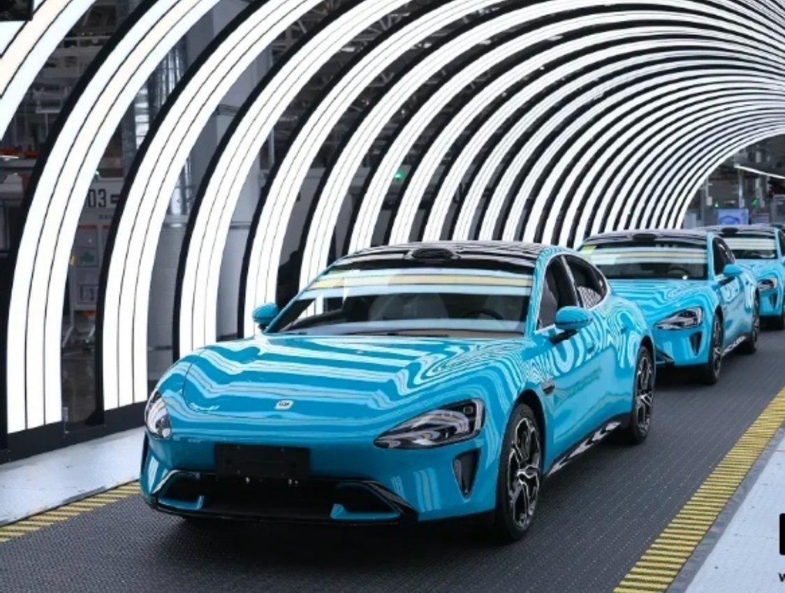 【雷军：2025 年小米汽车亦庄工厂全年接待 13 万名游客】小米汽车亦庄工厂全