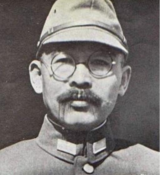 1937年，日本“淫魔少将”定下人生目标，“侵犯1万名少女，还必须得是处女”，临