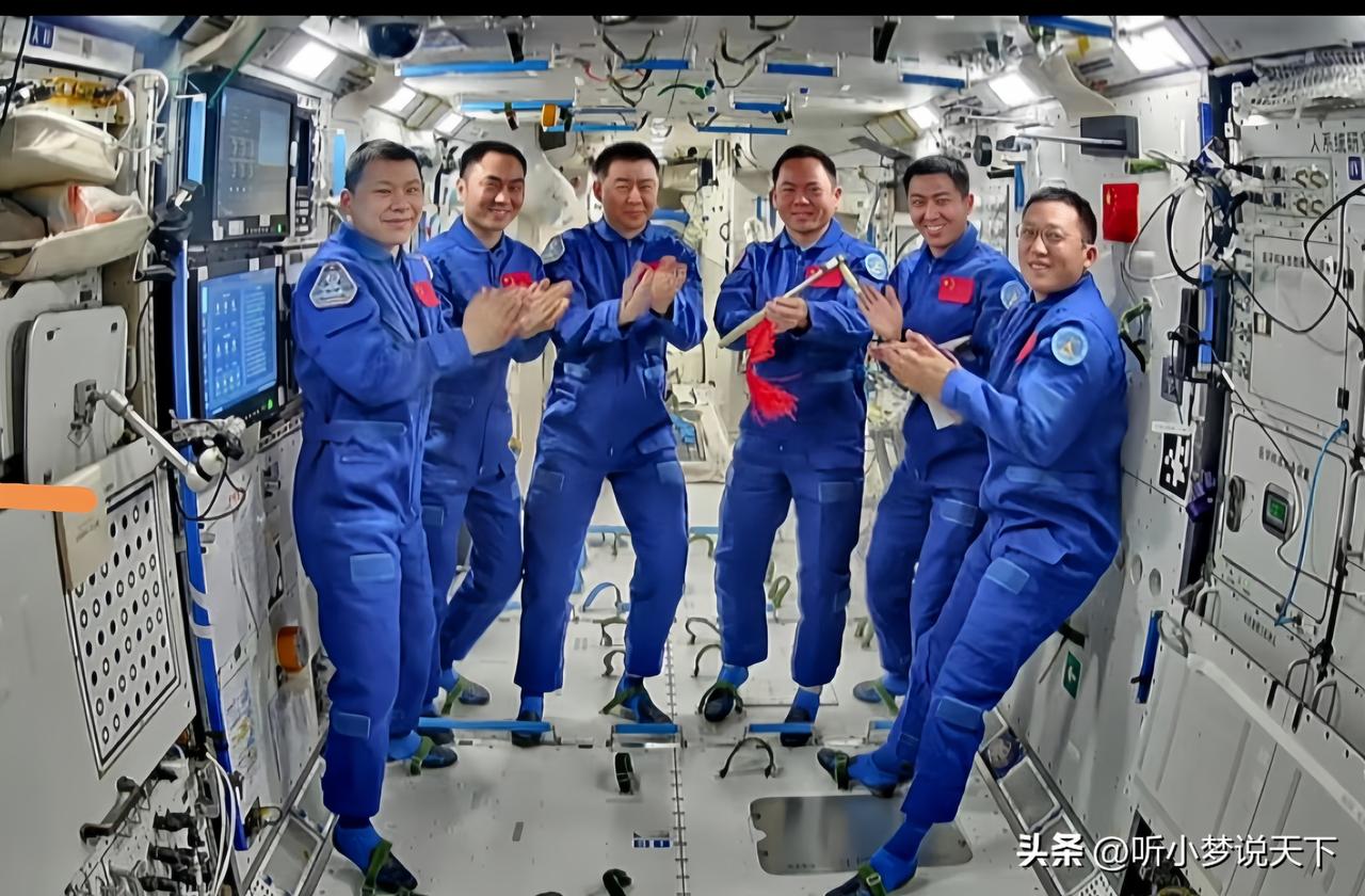 最令人担心的
就是神舟二十号的航天员

不是因为没有完成任务而是因为……
神舟二