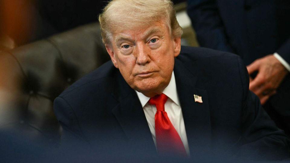 美国到底图什么？用时100多天把老哈梅内伊换成小哈梅内伊，把霍尔木兹海峡从免费打