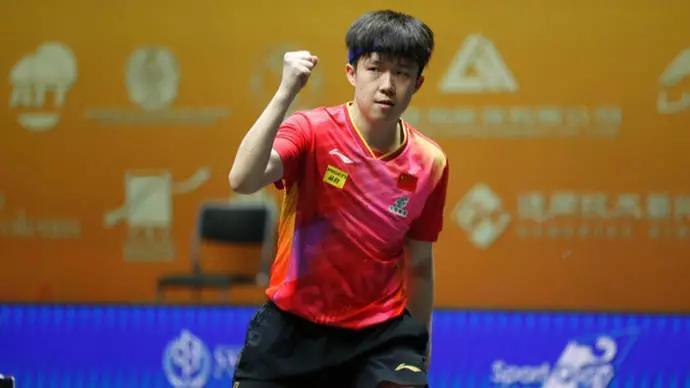 3-0，打爆“眼镜侠”大勒布伦，王楚钦无敌世界第一！2025年WTT香港总决赛进