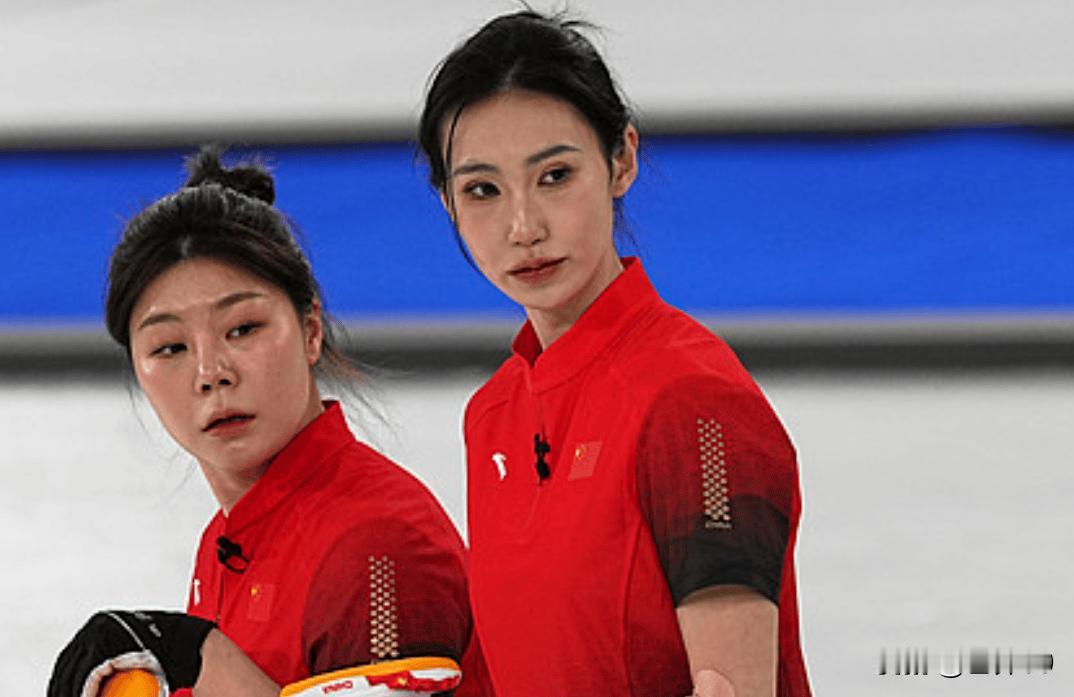 中国女壶5-10不敌加拿大两连败，关键失误不断崩盘，2胜3负出线形势危急

中国