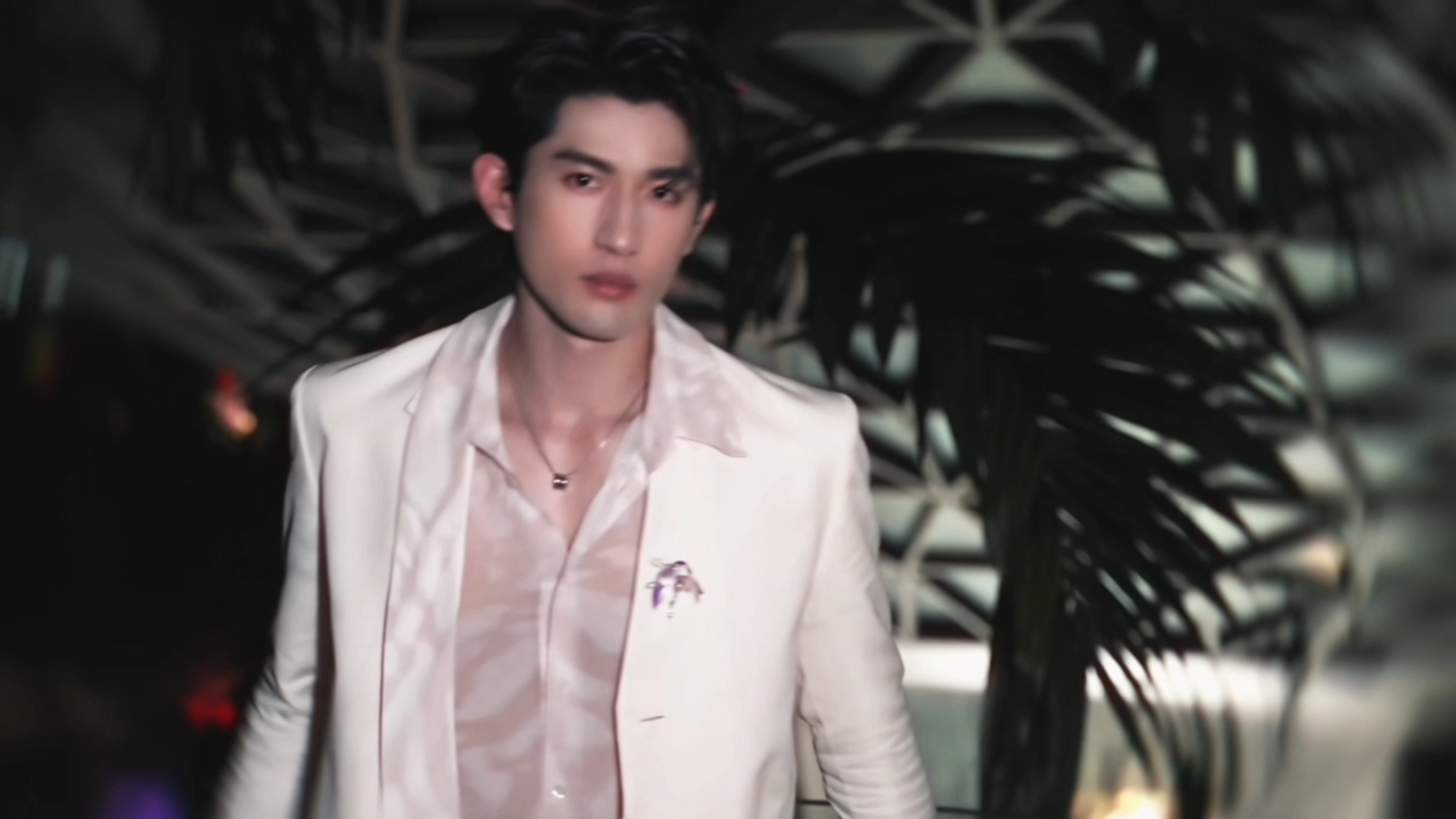 这个背景会是吕小贝拍的吗 ​​​