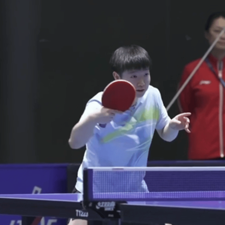 孙颖莎 打起球来元气满满 megastar孙颖莎