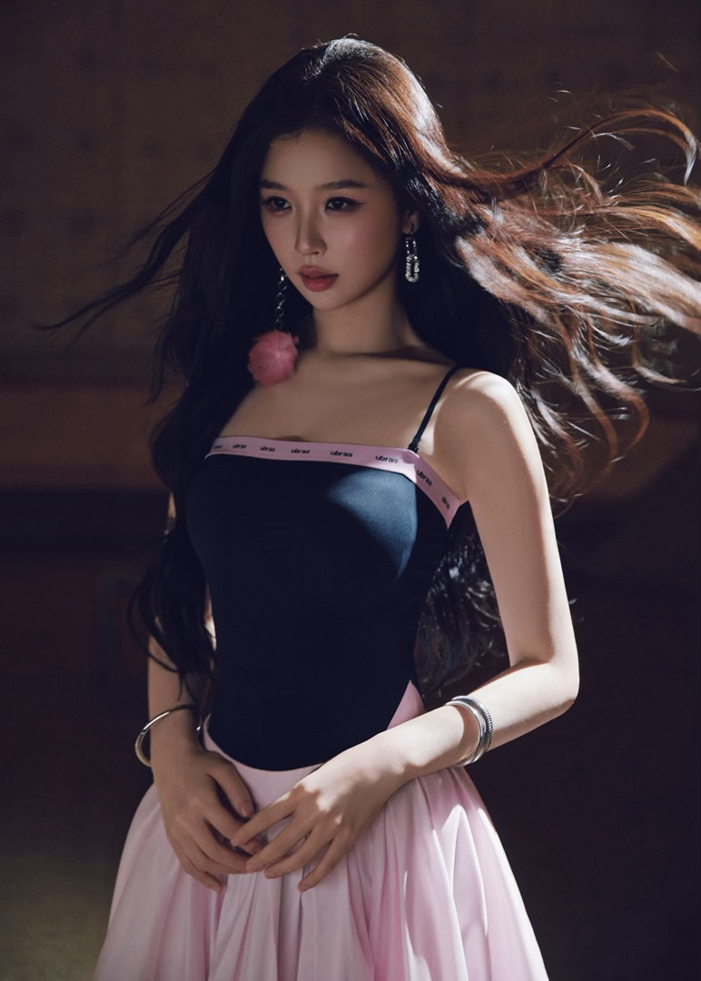 虞书欣 ysxubras品牌代言人虞书欣 ysx虞书欣林晚星 鱼丝宝宝们晚上好～