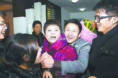 冉莹颖给她母亲找了个好女婿这女婿不仅会赚钱还对她好果然一个女婿半个儿 