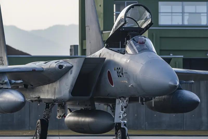 中国精准断供，日本军备扩张遇阻

> 一张管制清单、几项关键材料，正悄然改变亚洲