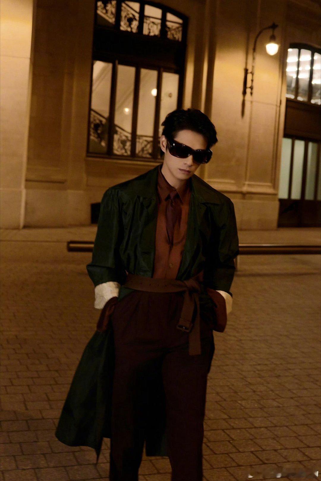 谢娜说魏大勋家电视都是孟宴臣 笑不活了！魏大勋家电视成孟宴臣专属放映厅，连何老师