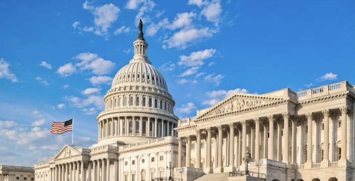 【美国国会未及时通过拨款法案 政府部分停摆】美国国会未能在午夜截止期限前，及时批