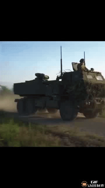 波兰、挪威、加拿大、德国、荷兰五个国家在今天的北约峰会上宣布，他们将组成两个联合