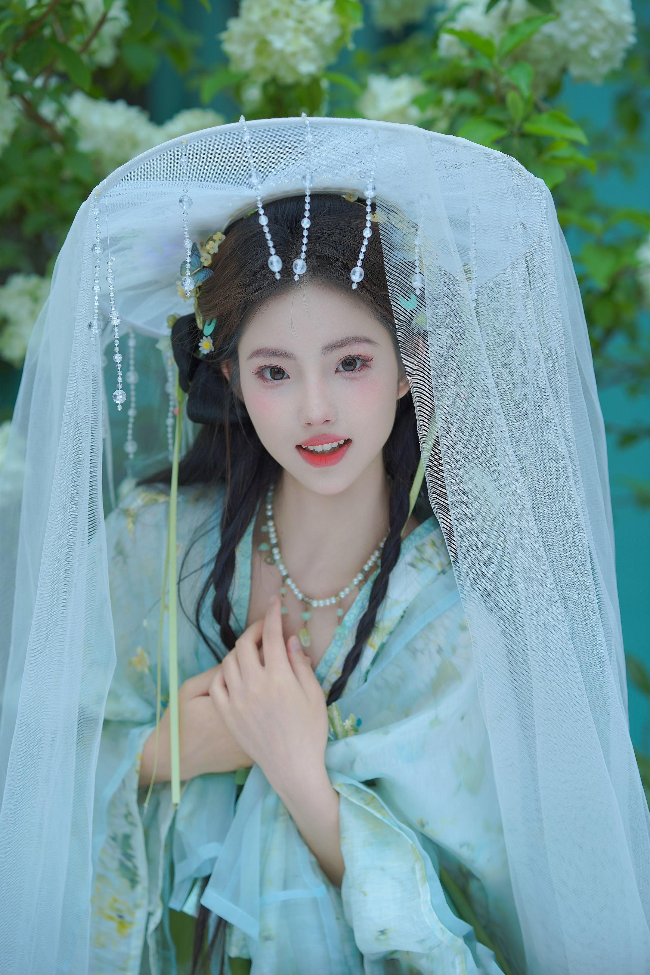 阴天的木绣球依然很清透～📷索尼 a7c +85 1.4 参数：520...