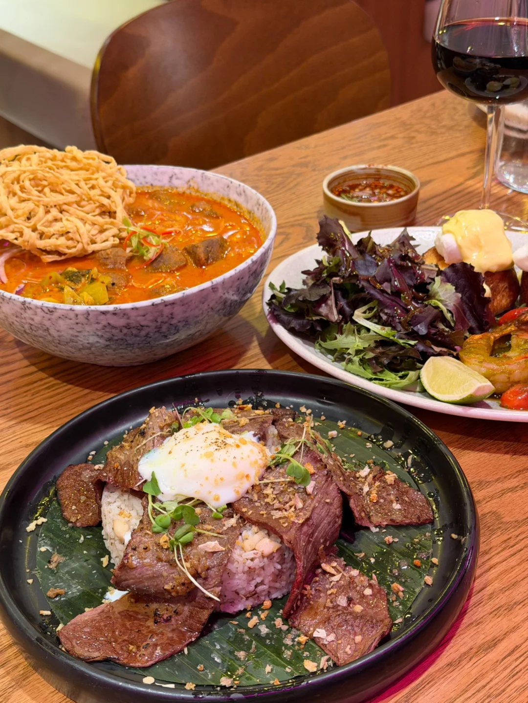 🇨🇦黑松露和牛炒饭好香🥹甜点情绪价值拉满