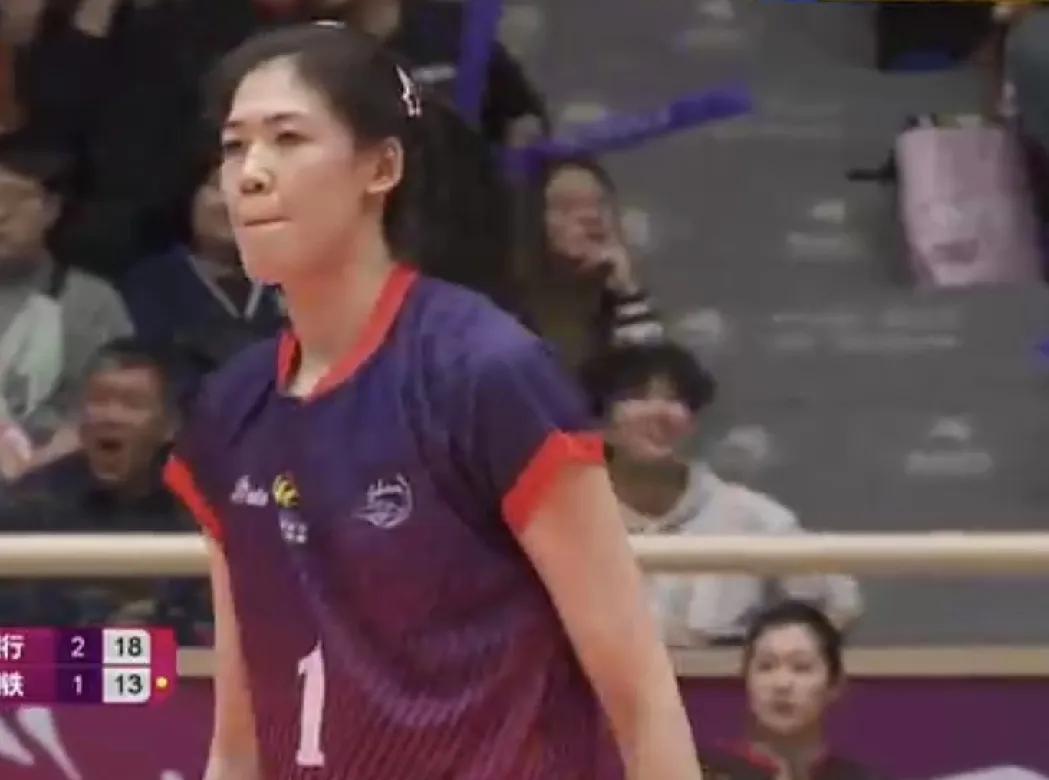 李盈莹、王媛媛是将，摧城拔寨
姚笛是帅，运筹帷幄
将帅同心，所向披靡！
助天津女