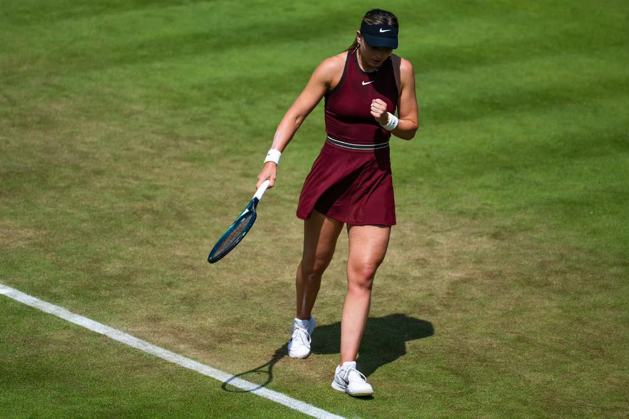 巴多萨晋级柏林站八强！

WTA500柏林站第二轮世界前十对决，8号种子巴多萨以