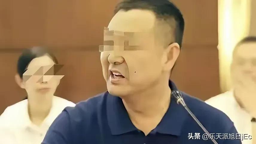 真开了眼了。
国内欠着20家银行将近20亿，被列入失信名单整整五年。结果人跟家人