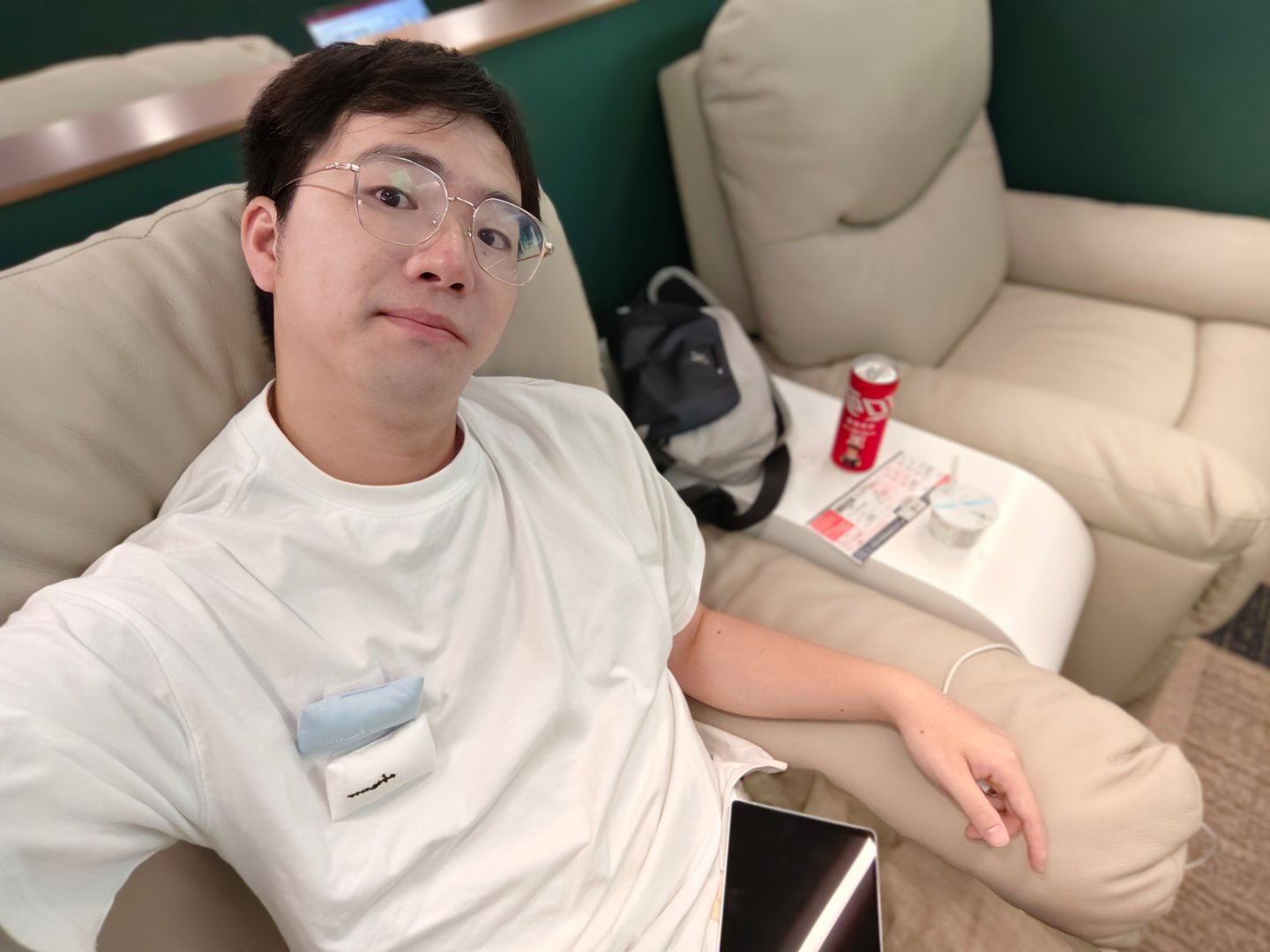 累瘫了，现在给我一张床我能马上睡着[允悲][笑cry] ​​​
