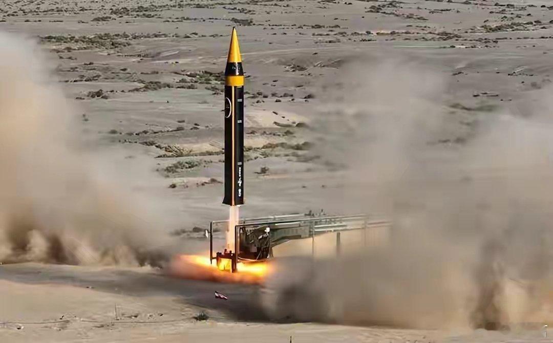 美官员称已暂停在伊朗境内的袭击说到底，这两周不是和平。它只是战争按下了暂停键。特