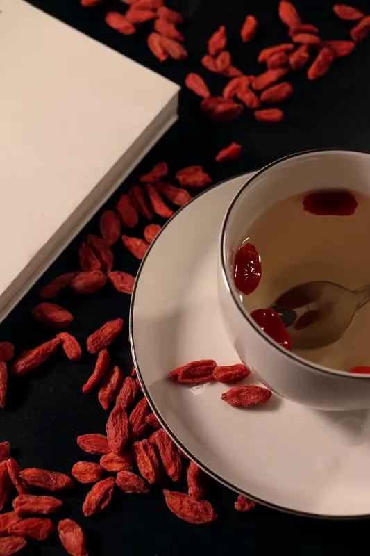 这哪是宅家呀，分明是把顶级养生生活过成日常了😭
三餐规律，烟火气息滋养脾胃；