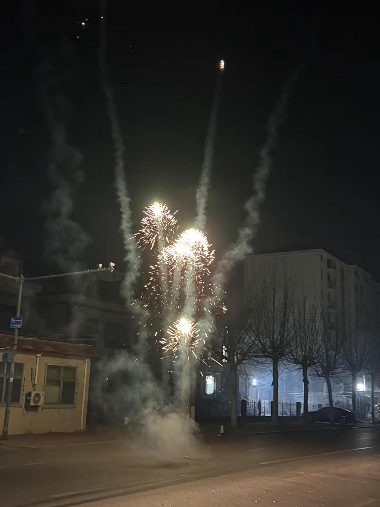 年过完了人确实是“在无限靠近幸福的时候尤其幸福”。幸福不是抵达 而是靠近既然知道