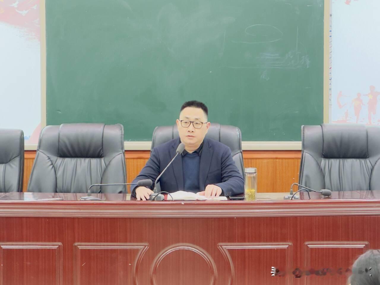 叶波｜绵阳普明中学党委副书记、纪委书记（拟提拔市属学校正职）
 
男，汉族，19