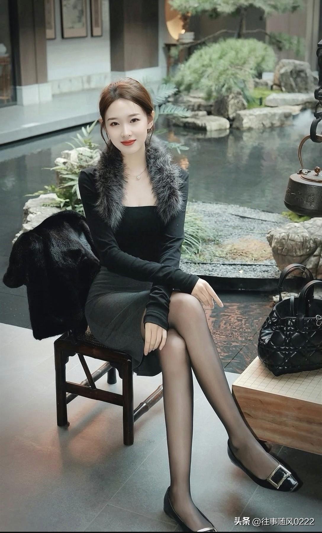 静坐庭院中   悠然见南山