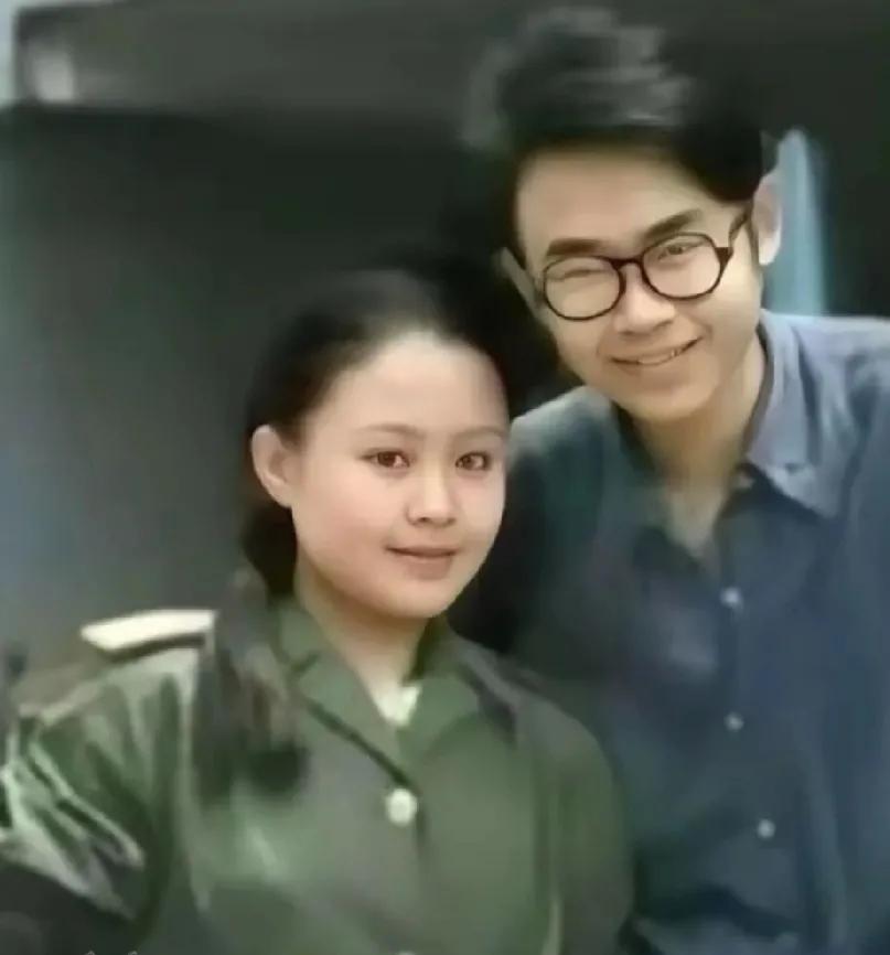 女孩子身上确实有一种吸引人的特质，清纯，干净，明澈，那些优美动听，低沉幽婉的歌声