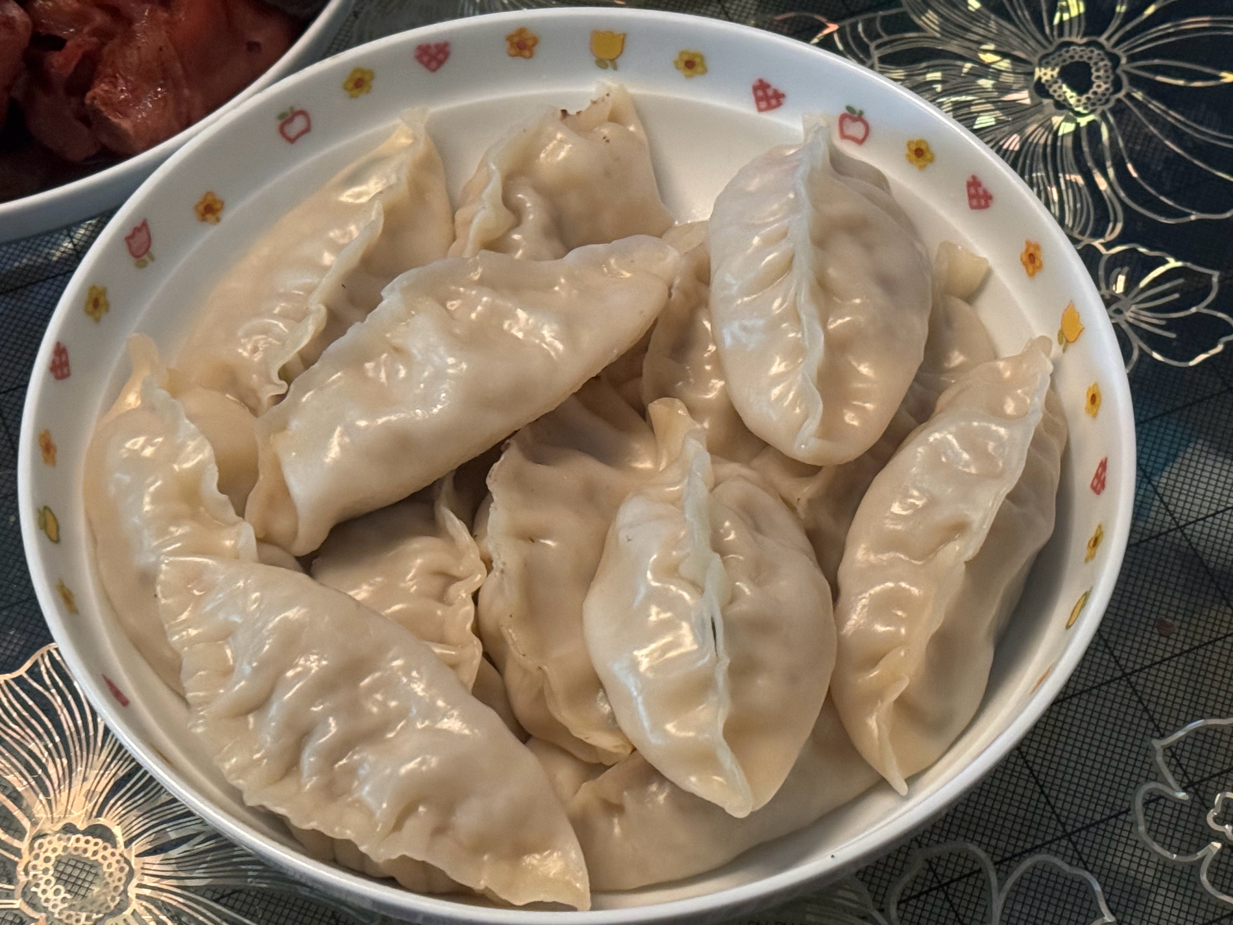 过上一些田园诗般的～养老生活我妈种的茄子🍆真不错