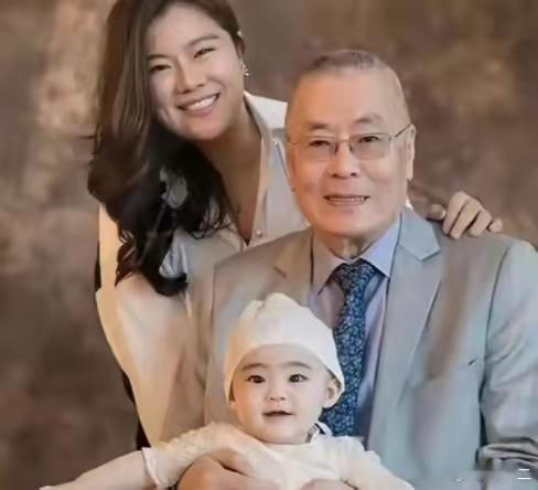 2017年，钢琴大师刘诗昆迎娶了学生孙颖，经过商量，婚后2人没打算要孩子，毕竟刘