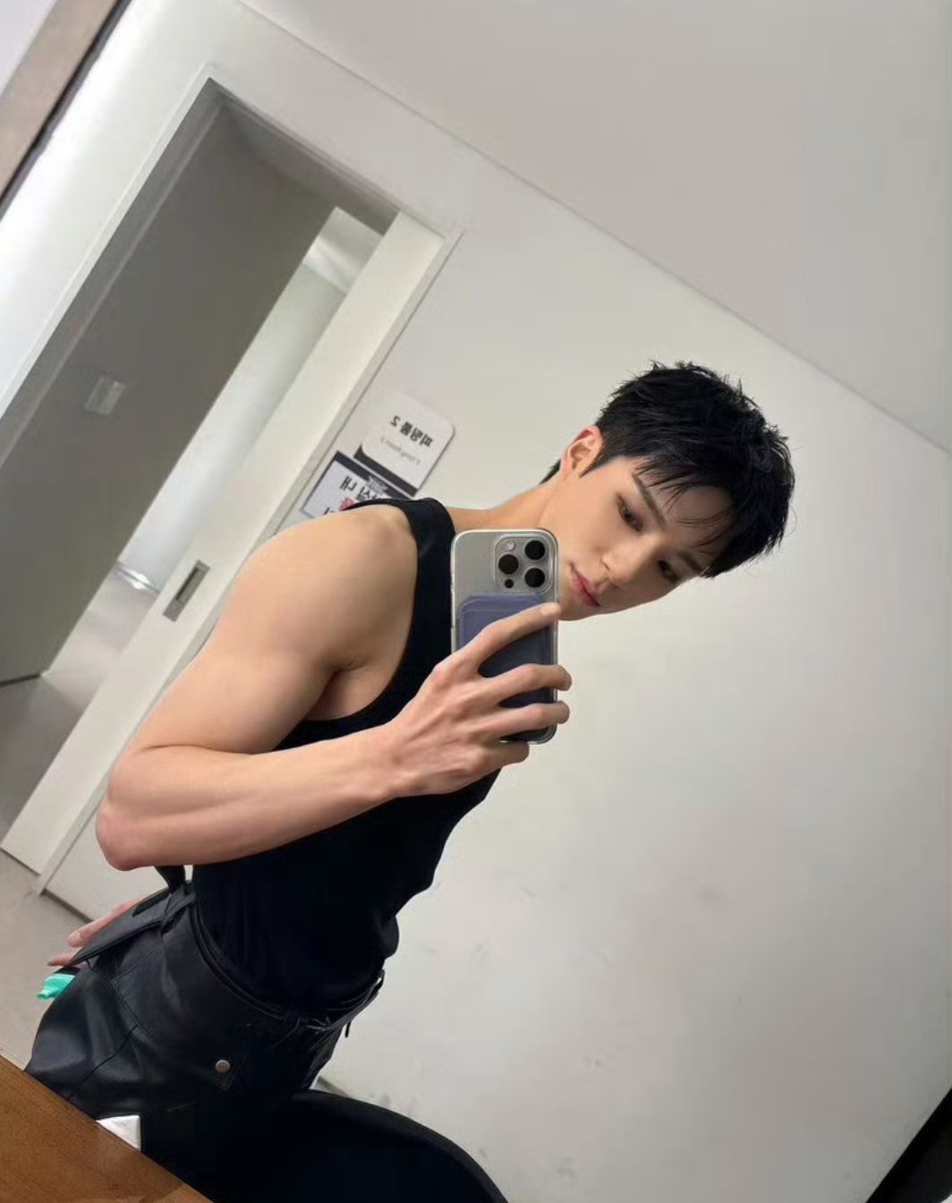 李帝努 电子烟还是韩女的👄毒啊NCT你们几个到底怎么个事儿 