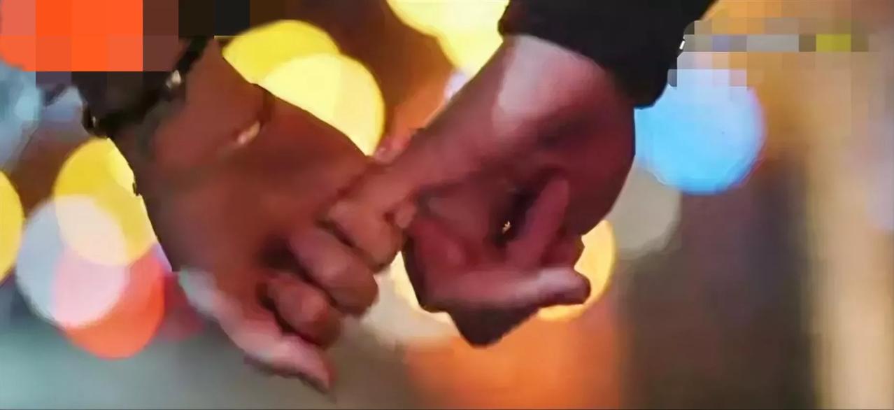 流量明星能不能谈恋爱？个人认为只要粉丝大部分不是女友/男友粉，可以谈，但是要光明