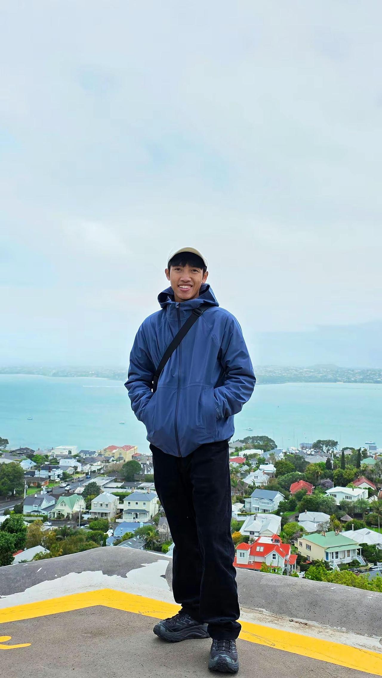 在新西兰奥克兰山顶上