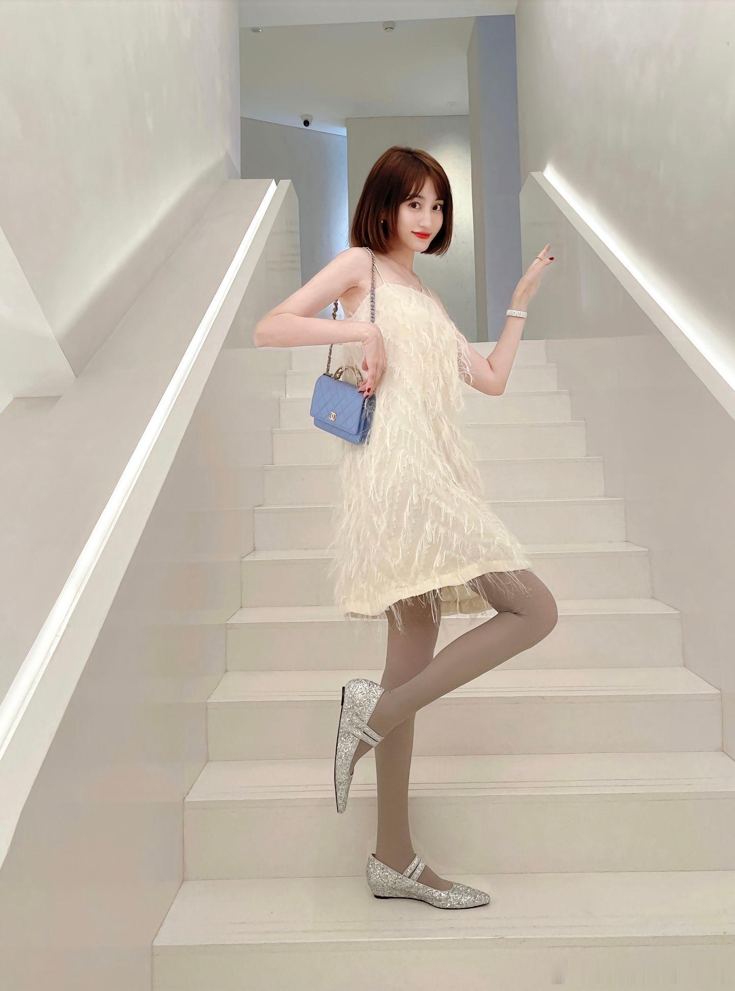 高级灰 ​​​
