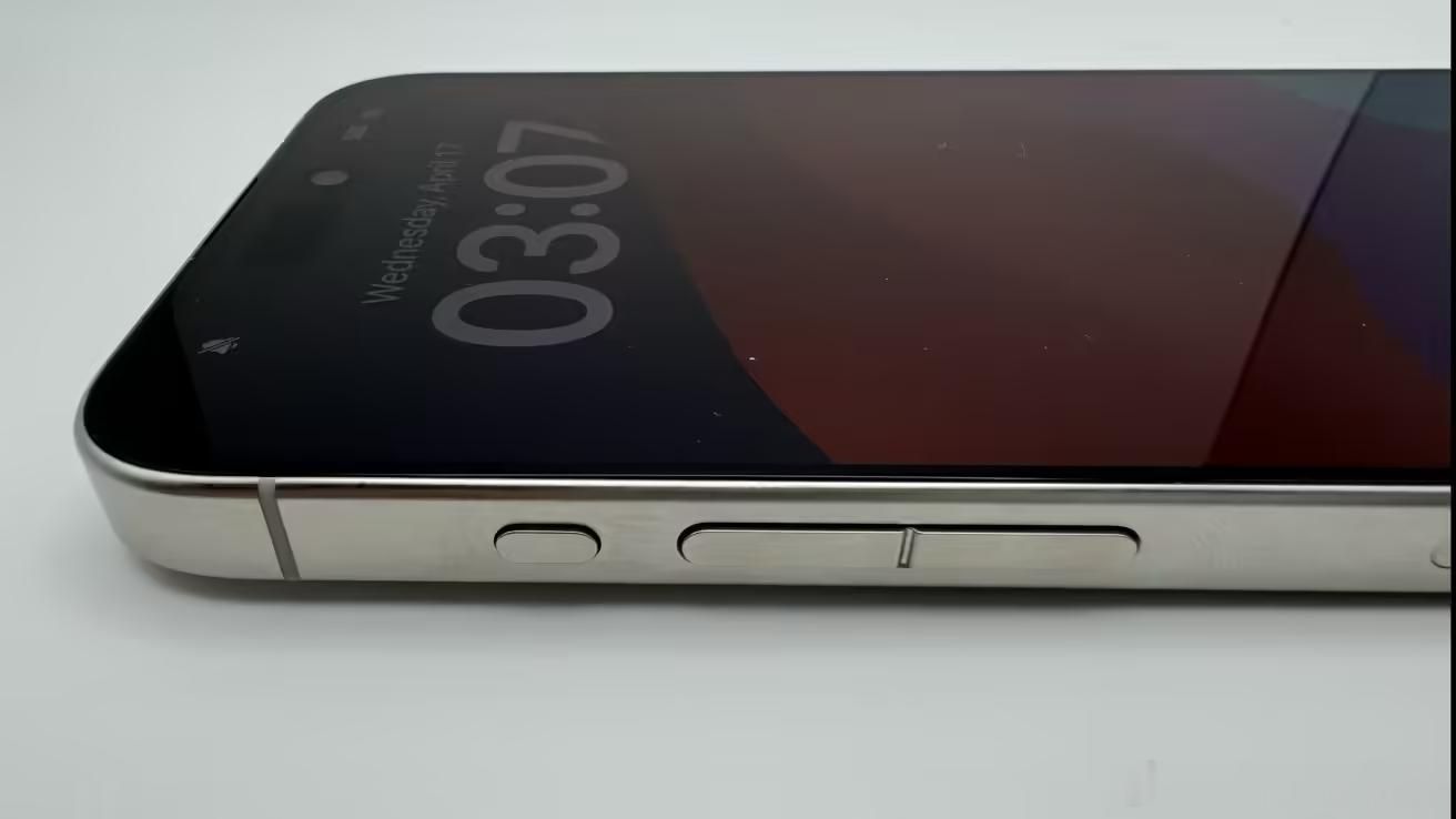 ApplInsider报，苹果Bongo项目专利重现，或为iPhone配触觉键。